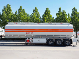 Remolque cisterna de combustible de 45.000 litros a la venta en Mal&iacute;