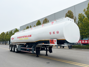 Remorque de camion-citerne &agrave; essence de 45 000 litres de carburant diesel &agrave; trois essieux
